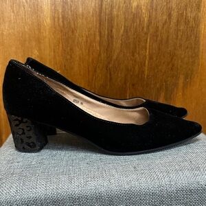 Classic Black Velvet Block Heel Pumps - Women's
